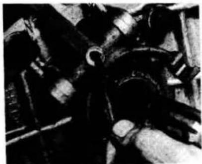 JAGUAR MK1 (1969) - Clutch fork and release bearing - removal, examination and refitting - 5