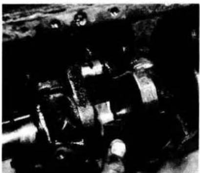 JAGUAR MK1 (1969) - Sump, piston, connecting rod and big end bearing - removal - 17