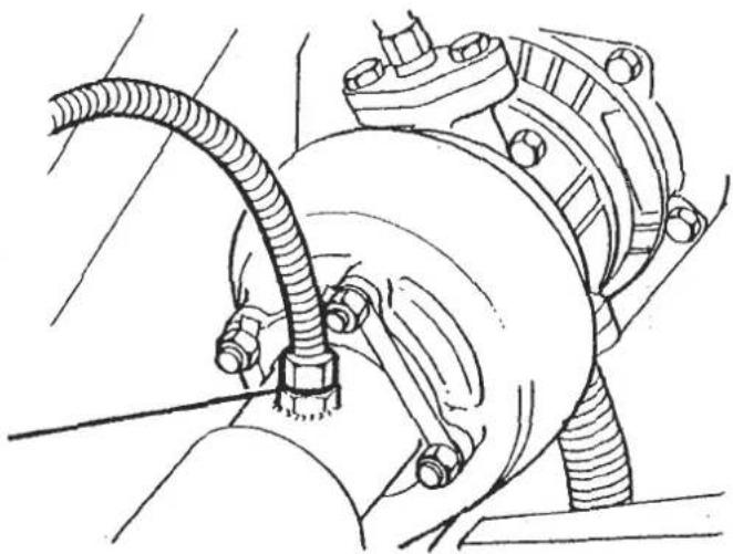 Technical line drawing of a mechanical assembly with hoses and bolts (no text or symbols)