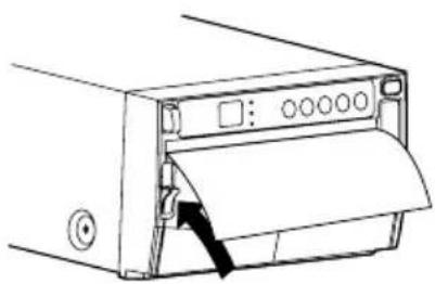 MITSUBISHI P93DE - Close the door. - 1