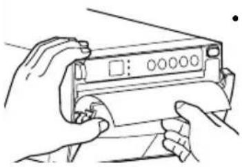 MITSUBISHI P93DE - Pull out the paper end. - 1
