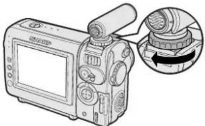 SHARP VL-NZ8S - Aufsetzen des Zoommikrofons - 2