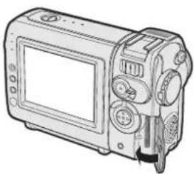 SHARP VL-NZ8S - Einsetzen einer Karte - 4