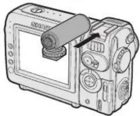 SHARP VL-NZ8S - Aufsetzen des Zoommikrofons - 1