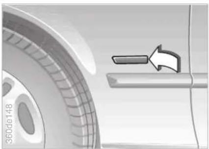 BMW 318i Convertible (1998) - Front turn signals - 1
