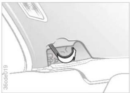 BMW 318i Convertible (1998) - Mounting - 1