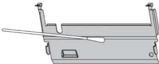 ZEBRA 105SLPlus - So reinigen Sie die Klemmplatte: - 6