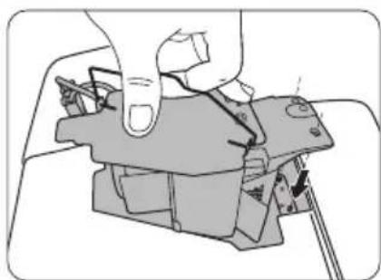 BENQ 9H.J6F77.13E - Replacing the lamp - 8