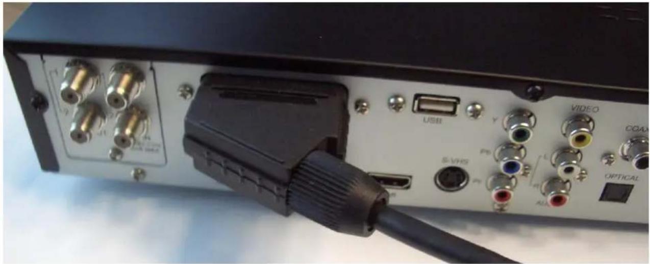 Comag PVR/2 100CI+ HD - Anschluss mit einem Scart-Kabel - 2