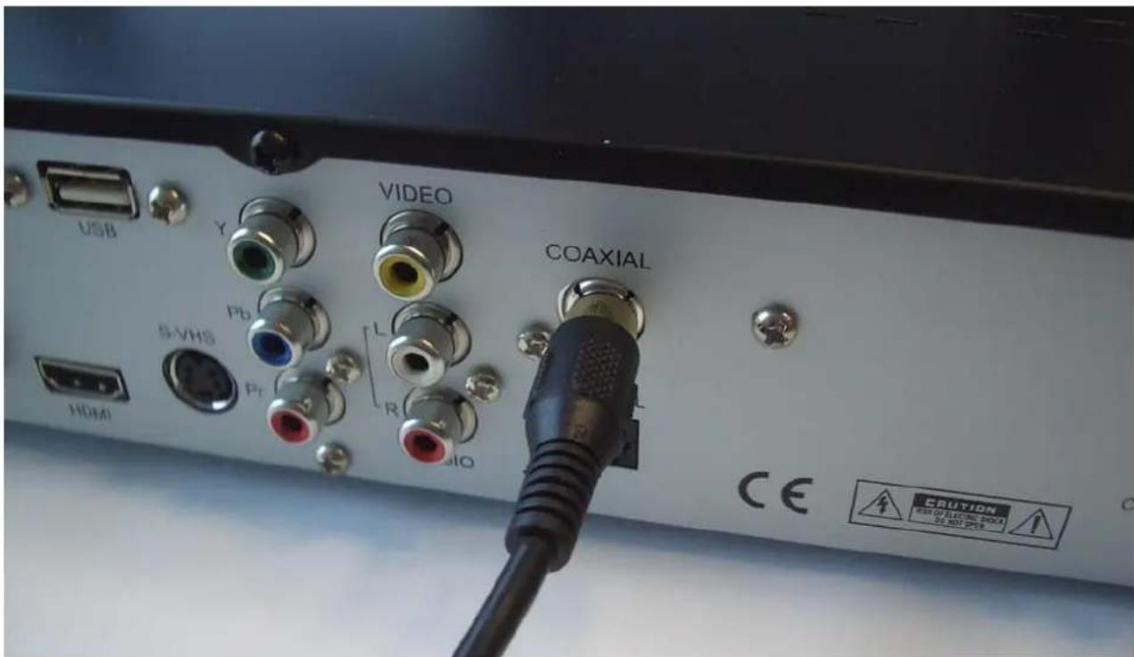 USB Y VIDEO COAXIAL S-VHS Pb L R HDMI Audio CE CRUTION REDAIRING DOOR DO NOT CENS