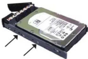 D-LINK DSN-6410 - Install drives - 1