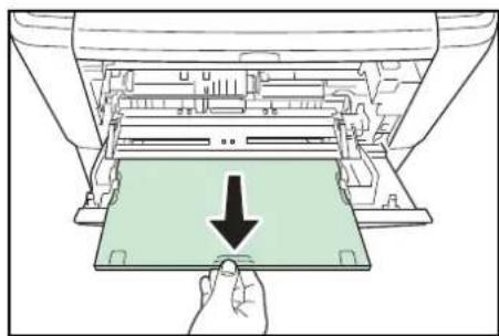 KYOCERA FS-3140MFP+/KL3 - Papier in die Universalzufuhr einlegen - 2