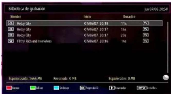 Bilbioteca de grabacion Jue 07/06 20:30 Nombre Inicio Duración Helby City 07/06/07 20:18 11s Helby City 07/06/07 20:17 16s Helby City 07/06/07 20:17 20s Filthy Rich and Homeless 07/06/07 20:16 16s Espacio usado: 1446 MB Reservado: 0 MB Espacio Libre: D MB Duran Editor Ordinar Reproducir Reseroder HFO Detafres