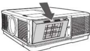 Line drawing of a projector with a slide and screen, showing internal components (no text or symbols)