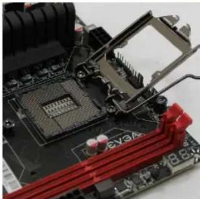 EVGA Z87 FTW - Installing the CPU - 2