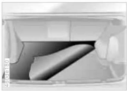 BMW 320i (2000) - Kofferraum - 2