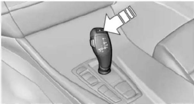 BMW 530i (2012) - P einlegen - 1