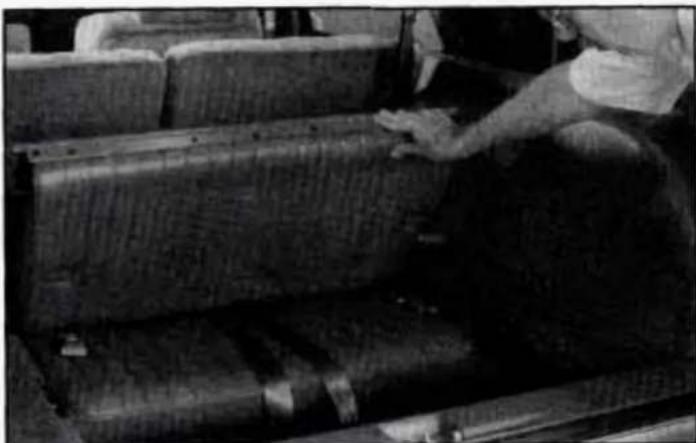 Buick Century (1995) - Folding Rear Seats (Wagon) - 7