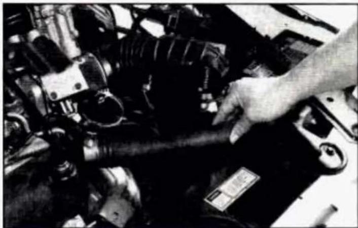 Buick Century (1995) - Engine - 5