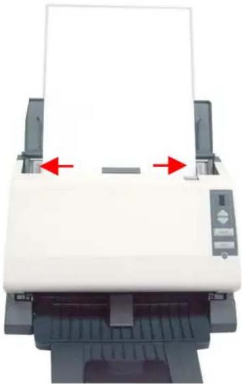 AVISION 000-0708-02G - Einlegen von Karten und Dokumenten in den ADF-Papierzuführungsschacht - 1