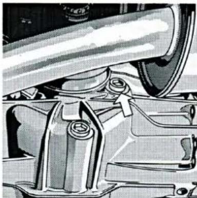 PORSCHE 944 Turbo (1989) - Hydraulikflüssigkeit prüfen - 1