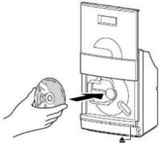 KENWOOD C-515 BT - Inserting a disc - 1