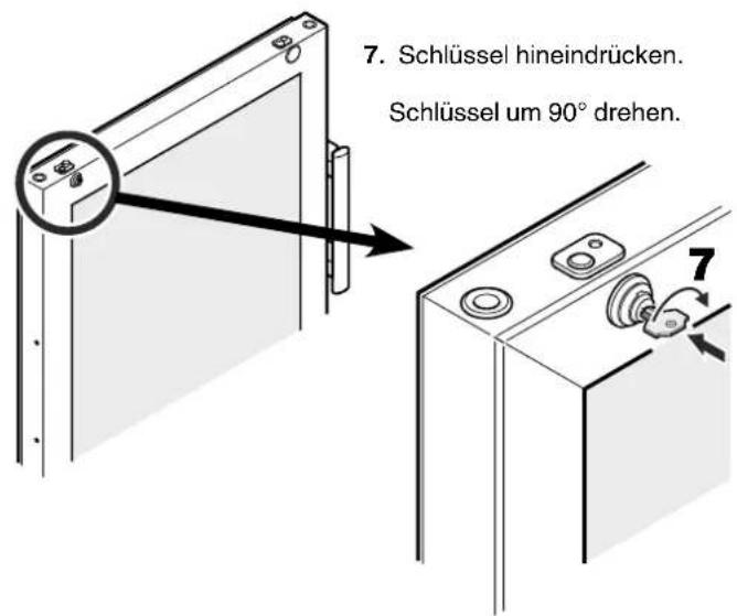 7. Schlüssel hineindrücken. Schlüssel um 90° drehen.