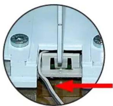 EQ-3 HM-WDC7000 - Remove the base support cover: - 3