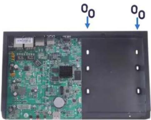 Geovision GV‐SNVR0400F - Installing the Hard Drive - 2