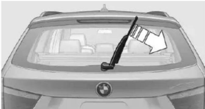 BMW X3 (2014) - Hinten: Wischerblatt wechseln - 1
