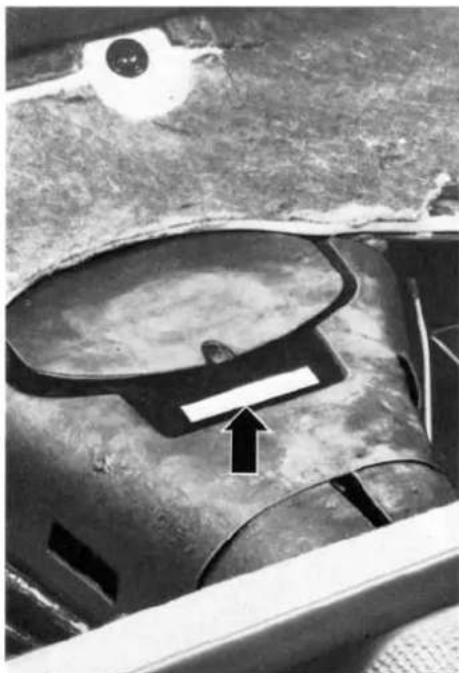 VOLKSWAGEN Beetle VW 1302 (1970) - Typenschild, Fahrgestell- und Motornummer - 2