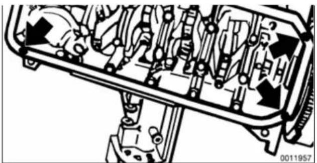 Technical line drawing of an internal combustion engine cylinder (no text or symbols)