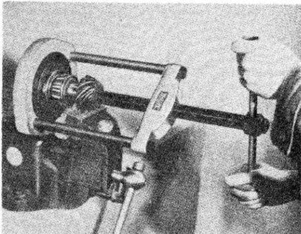 TRIUMPH TR2 (1953) - REAR AXLE - 2