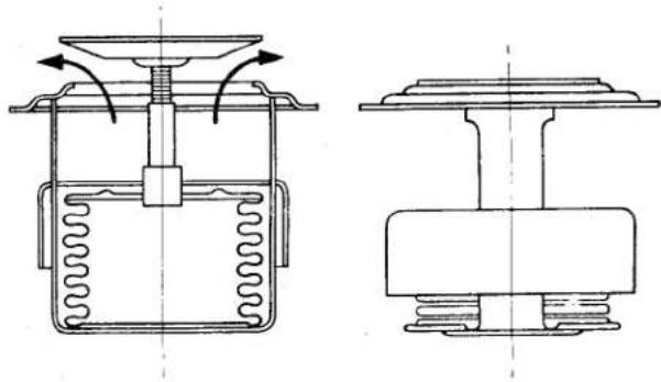 TRIUMPH TR2 (1953) - FAN BELT ADJUSTMENT - 1