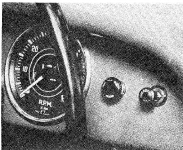 TRIUMPH TR2 (1953) - FITTING THE ISOLATOR SWITCH - 2
