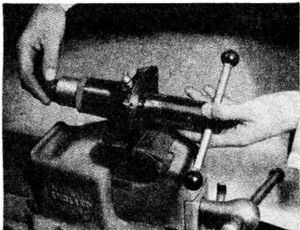 TRIUMPH TR2 (1953) - RECUTTING THE WATER PUMP SEALING FACE - 1