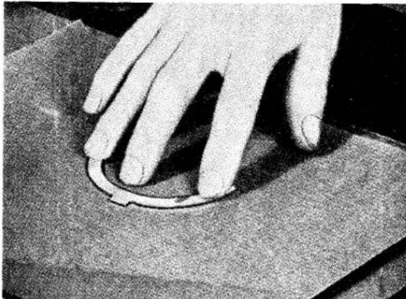 TRIUMPH TR2 (1953) - CONNECTING ROD BEARINGS (Fig. 8) - 1