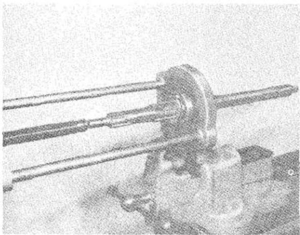 TRIUMPH TR2 (1953) - GEARBOX - 1