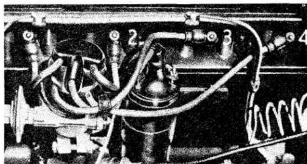 TRIUMPH TR2 (1953) - TO DECARBONISE - 1