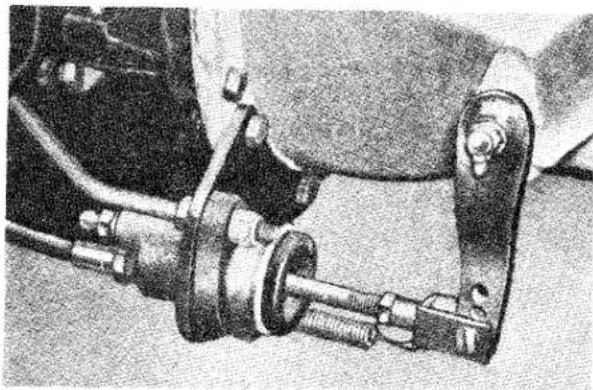 TRIUMPH TR2 (1953) - CLUTCH - 1