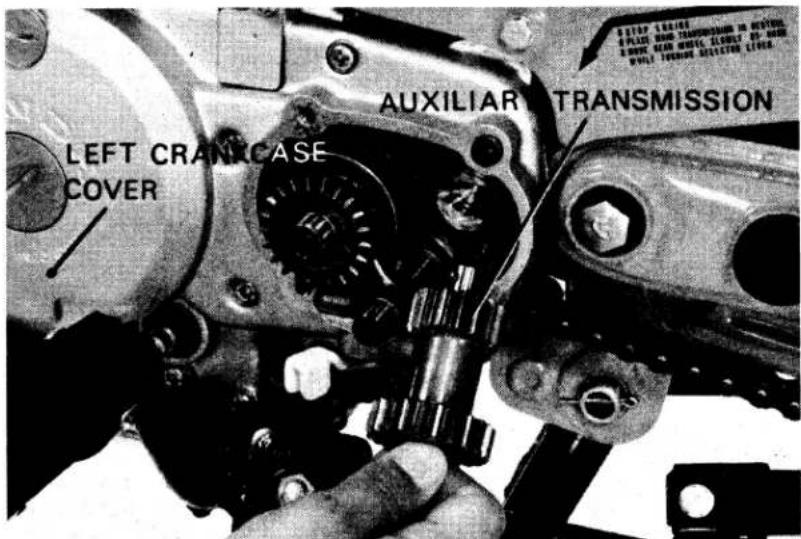 LEFT CRAN CASE COVER AUXILIAR TRANSMISSION