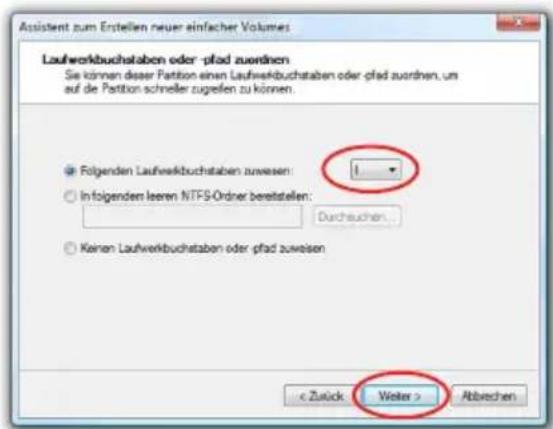 Assistant zum Erstellen neuer einfacher Volumes Laufwerkbuchstaben oder -pfad zuordnen Sie können dieser Partition einen Laufwerkbuchstaben oder -pfad zuordnen, um auf die Partition schneller zugeilen zu können. ● Folgenden Laufwerkbuchstaben zuweisen: ○ Infolgenden leeren NTFS-Ordnier bereitstellen: Durchsuchen... ○ Keinen Laufwerkbuchstaben oder pfad zuweisen < Zutzuck Weiter > Abbrechen
