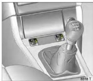 OPEL Astra (2003) - Entfeuchtung der Scheiben - 11