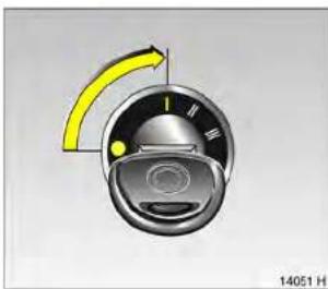 OPEL Astra (2003) - Lehnen der vorderen Sitze einstellen: Handrad drehen - 12