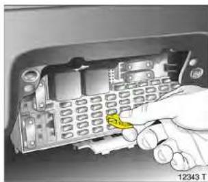 OPEL Astra (2003) - Sicherungen - 11