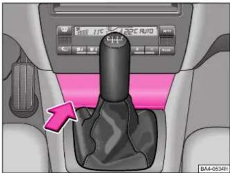 SKODA Octavia Tour (2005) - Ashtrays - 1