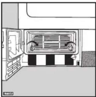ELECTROLUX EDC67150W - Reinigung des Luftkondensors - 2