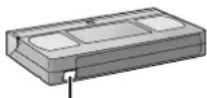 PANASONIC NV-SJ260 - Um auf eine so geschützte Cassette wieder aufnehmen zu können: - 1