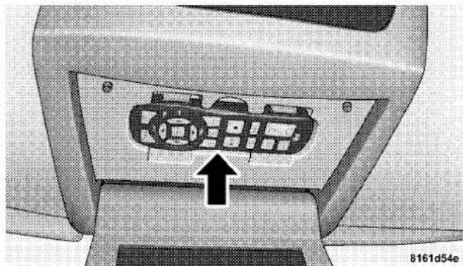 JEEP Grand Cherokee SRT (2008) - UNDERSTANDING YOUR INSTRUMENT PANEL - 2