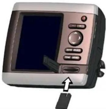 GARMIN GPSMAP 450s - Einlegen und Entnehmen von SD-Karten - 1
